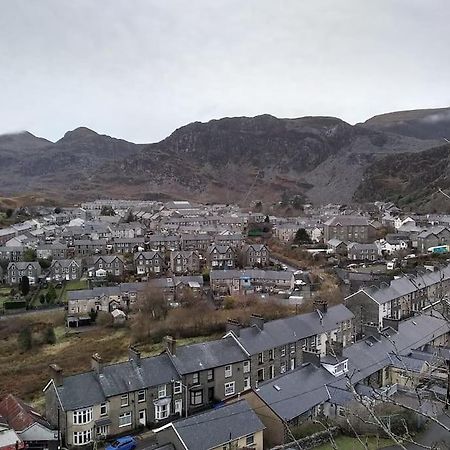 Daisys Cottage. Blaenau Ffestiniog. エクステリア 写真