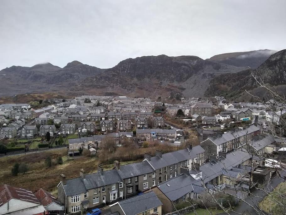 Daisys Cottage. Blaenau Ffestiniog. エクステリア 写真